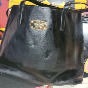 PRICE DROP Medium black Michael Kors tote. Good condition